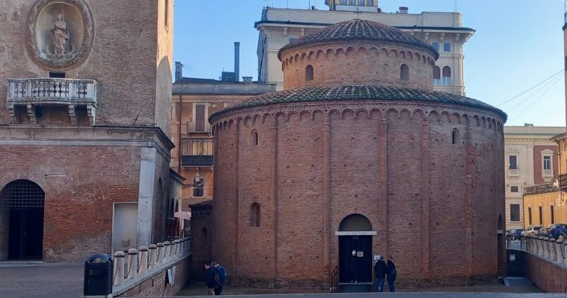 Mantova rinascimentale Rotonda di San Lorenzo, In viaggio con gli amici