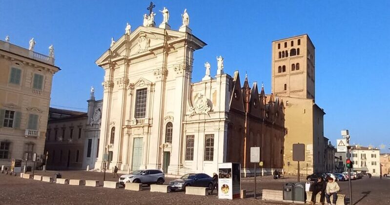 Mantova, Duomo, Piazza Sordello, In viaggio con gli amici