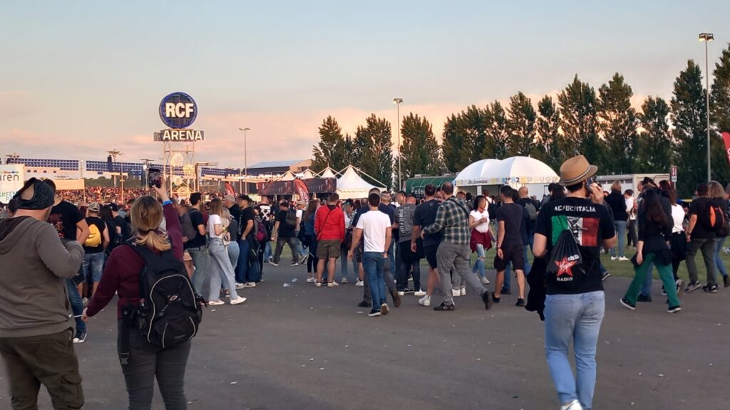 RCF Arena Campovolo Reggio Emilia in viaggio con gli amici