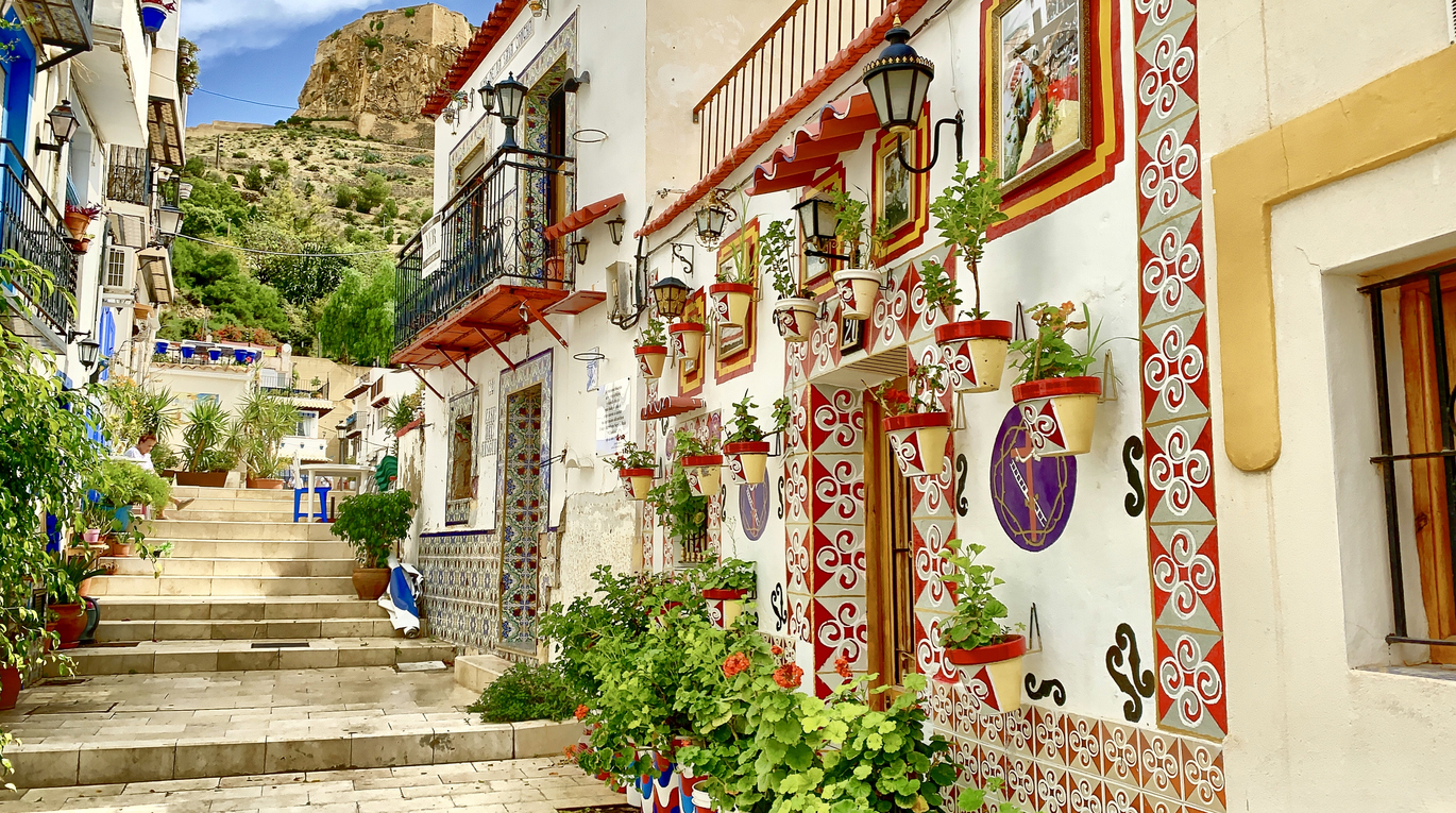 Alicante, In Viaggio Con Gli Amici