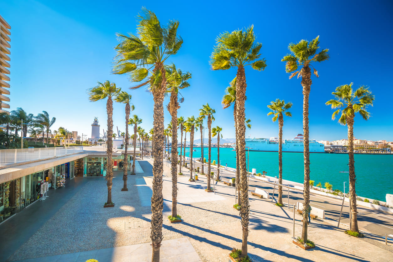 Malaga, Andalusia In Viaggio Con Gli Amici