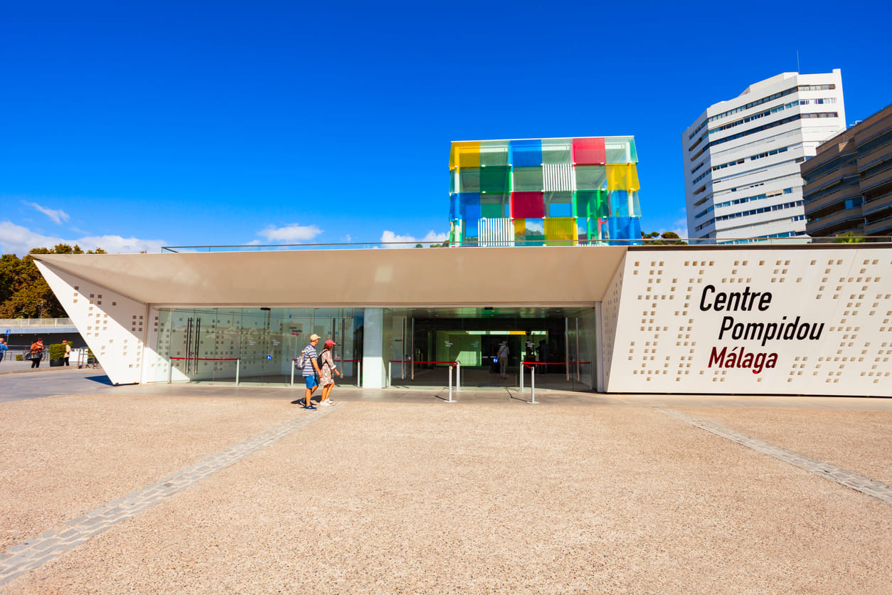 Il Cubo Malaga viaggio con gli amici
