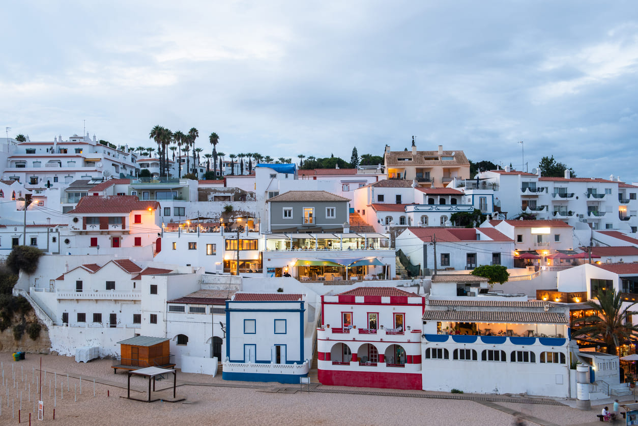 Faro, Albufeira, Carvoeiro e Lagos, Portogallo, Viaggio con gli amici