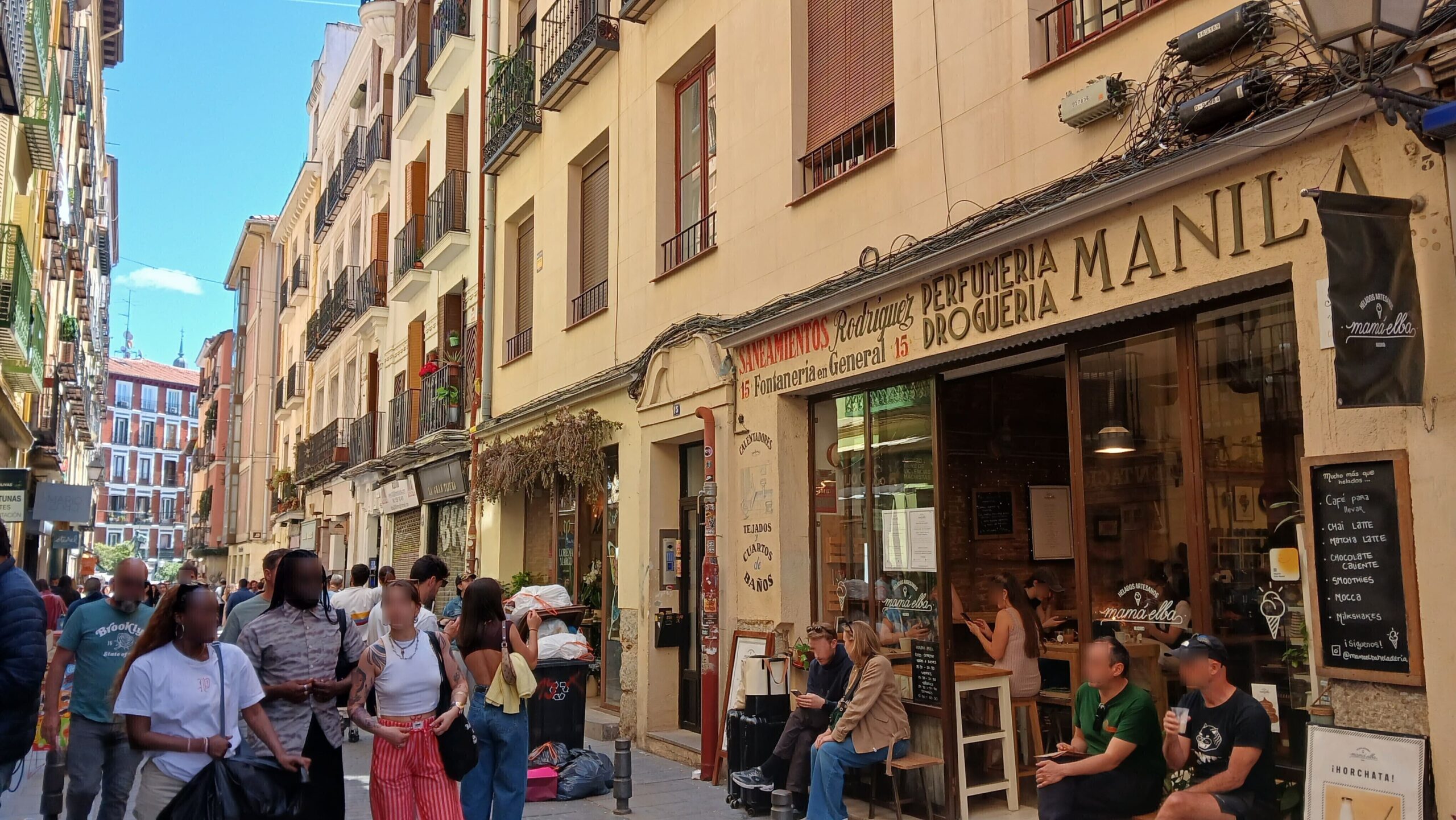 Barrio La Latina In Viaggio Con Gli Amici