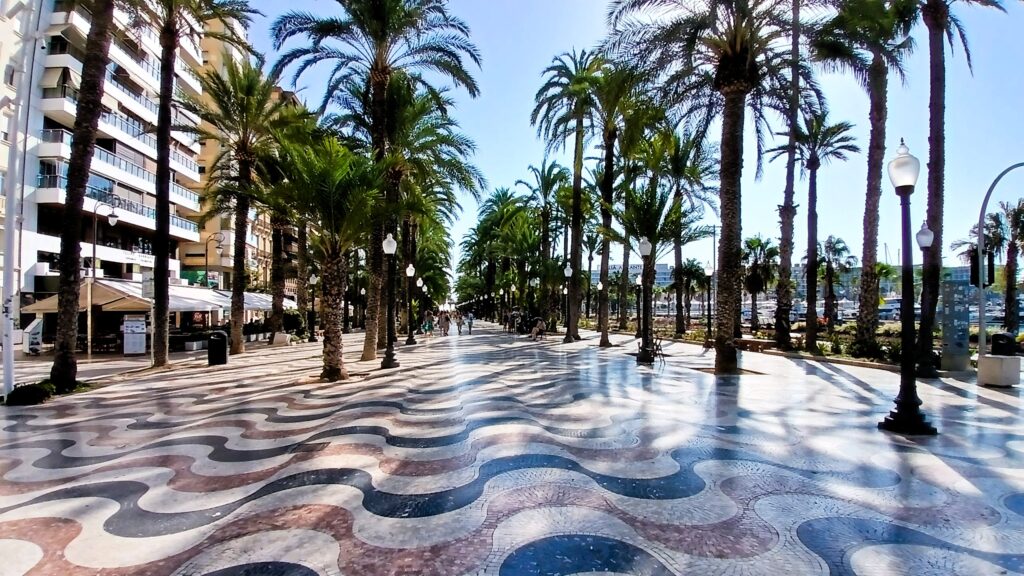 Alicante In Viaggio Con Gli Amici