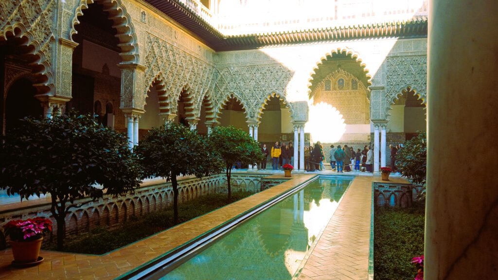 Giardini interni Alcazar, Siviglia (In Viaggio Con Gli Amici Immagini).